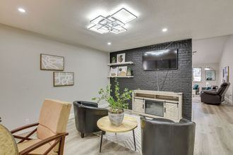 Lain-lain 4 Bedford Retreat w/ Private Pool & Gas Grill!