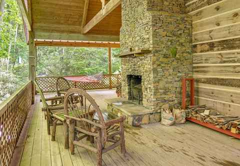 อื่นๆ Topton Cabin w/ Hot Tub - 6 Mi to Nantahala Lake!