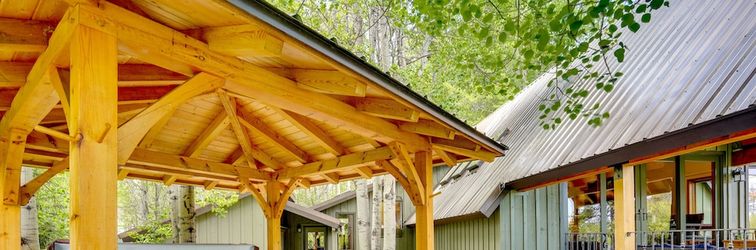 Others Waterfront Home w/ Hot Tub & Fire Pit in Sunriver!