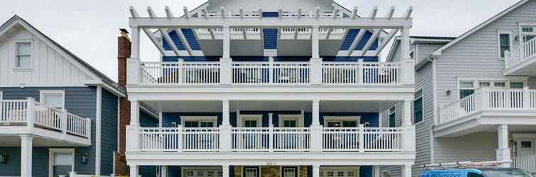 อื่นๆ Modern Beach Block Home With Amazing Ocean View!