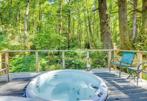 其他 Enchanting Arch Cape Retreat w/ Hot Tub, Fireplace