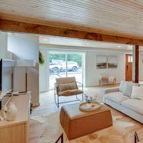 Primary image1自由之家的熱水浴缸和火坑,寵物友好,Hero's Quest Collectables飯店