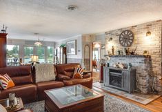 기타 3 Tacoma Home on Steilacoom Lake w/ Dock!