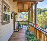 Others 4 Bryson City Condo w/ Spectacular Views & Amenities