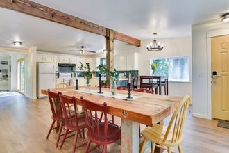 其他 4 Washington Retreat: Fire Pit, Hot Tub & Ping Pong!