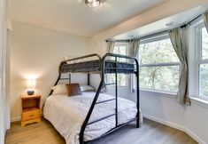 其他 5 Washington Retreat: Fire Pit, Hot Tub & Ping Pong!