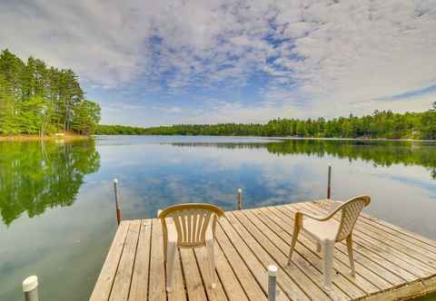 Others Lakefront Cabin w/ Dock, Grill, 8 Mi to Munising!