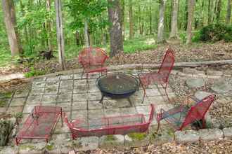 Others 4 Pet-friendly Byrdstown Cabin w/ Fire Pit & Porch!