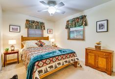 Others 7 Quiet Murphy Hideaway w/ Decks & Outdoor Fireplace