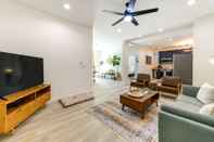 Lain-lain Chic Brevard Vacation Rental < 1 Mi to Downtown!