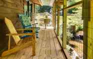 อื่นๆ 4 Pisgah Forest Cabin w/ Mountain + Waterfall Views!