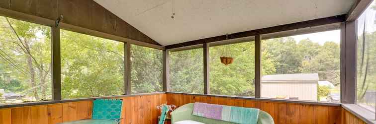 Khác Pet-friendly Queensbury Home w/ Screened Porch