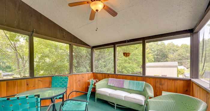 Khác Pet-friendly Queensbury Home w/ Screened Porch