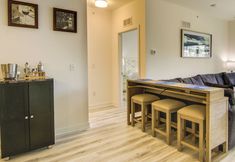 Others 3 Creek Access & Balcony: Lewes Home Near Beaches