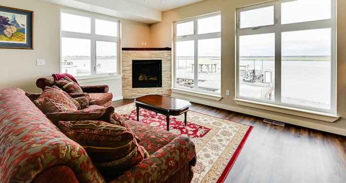 Lain-lain Waterfront Kenai Townhome < 1 Mi to Beach!