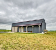 Others 4 Secluded Nebraska Getaway: 4 Mi to Lake Mcconaughy