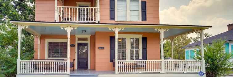 Others Lake Charles Vacation Rental - Walk to the Lake!