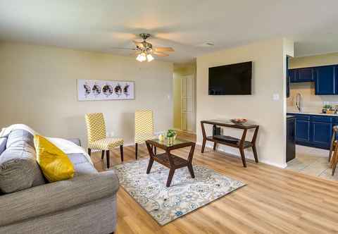 Others Waxahachie Townhome w/ Fire Pit - Near Downtown!