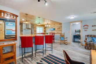 Others 4 Charming Lake Chautauqua Home: Walk to Water!