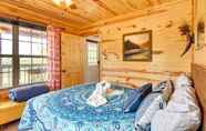 Lainnya 2 Cozy Lake Sardis Cabin w/ Stunning View!