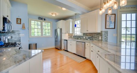 その他 2 Bayfront White Stone Escape w/ Private Beach!