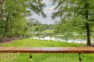 Lainnya 4 Lakefront Bethel Cabin w/ Deck, Grill & Views!