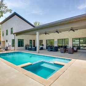 Primary image 1 Luxe Waterfront Home in Malakoff w/ Pool + Hot Tub, Henderson County Hotels