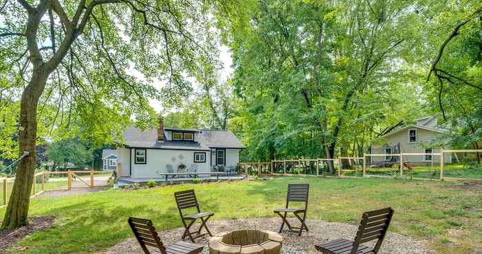 Others Welcoming Williams Bay Cottage w/ Deck & Fire Pit!