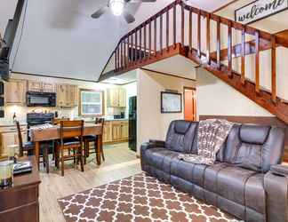 Others 2 Multi-level Bonneau Cabin: Screened-in Game Room!