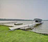 Lain-lain 2 Waterfront Michigan Home w/ Dock & Game Room!