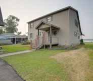 อื่นๆ 7 Waterfront Michigan Home w/ Dock & Game Room!