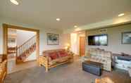 Lainnya 4 Waterfront Michigan Home w/ Dock & Game Room!