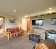 อื่นๆ 4 Waterfront Michigan Home w/ Dock & Game Room!