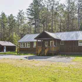 Interior15 英畝布蘭廷漢姆房產,附門廊及烤架!,刘易斯县飯店