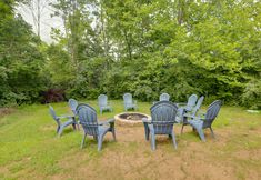 Others 7 Cozy Brookville Home w/ Fire Pit & Deck!