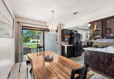 其他 6 Lakefront Washington Home w/ Private Pool & Sauna