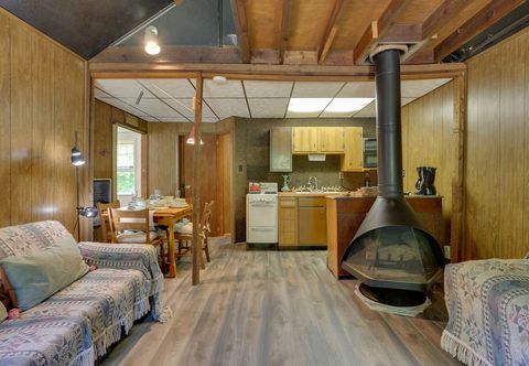 Lain-lain Catskills Vacation Rental w/ Creek Access!