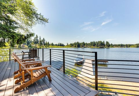 Others Gorgeous Long Lake Home w/ Dock, Kayak, SUP & More