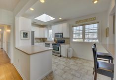 Others 5 Lovely Apartment in Long Beach: 3 Blocks to Ocean!