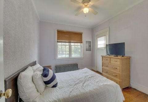 Others Lovely Apartment in Long Beach: 3 Blocks to Ocean!