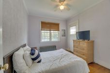 Others Lovely Apartment in Long Beach: 3 Blocks to Ocean!