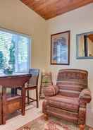 Primary image Cozy Aloha Vacation Rental w/ Private Deck & Yard!