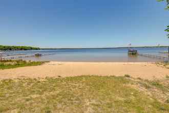 Others 4 Easy Breezy Lake City Getaway - Walk to Beach!