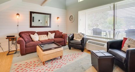 其他 2 Lovely Crescent Bar Condo w/ Community Amenities!