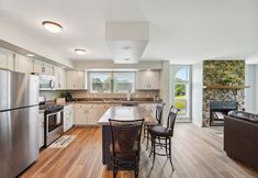 Others 6 'heaven on the Hill' Retreat w/ Deck + Gas Grill!