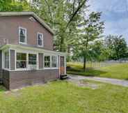 Others 2 Outdoorsy Oasis w/ Screened Porch in Claremont