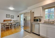 其他 3 Kiamesha Lake Home w/ Deck: 4 Mi to Resorts World!