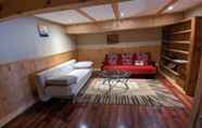 Others 2 The Kutir - Entire Cottage in Meaford - Four Season Chalet - Great Place