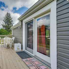 Interior1Buskirk Vacation Rental w/ Deck & Putting Green!,Stephanie Sigot of Red Door Realty飯店