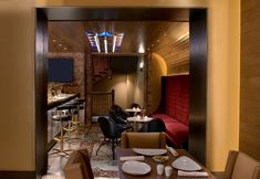 Others 6 Clarion Hotel The Belle